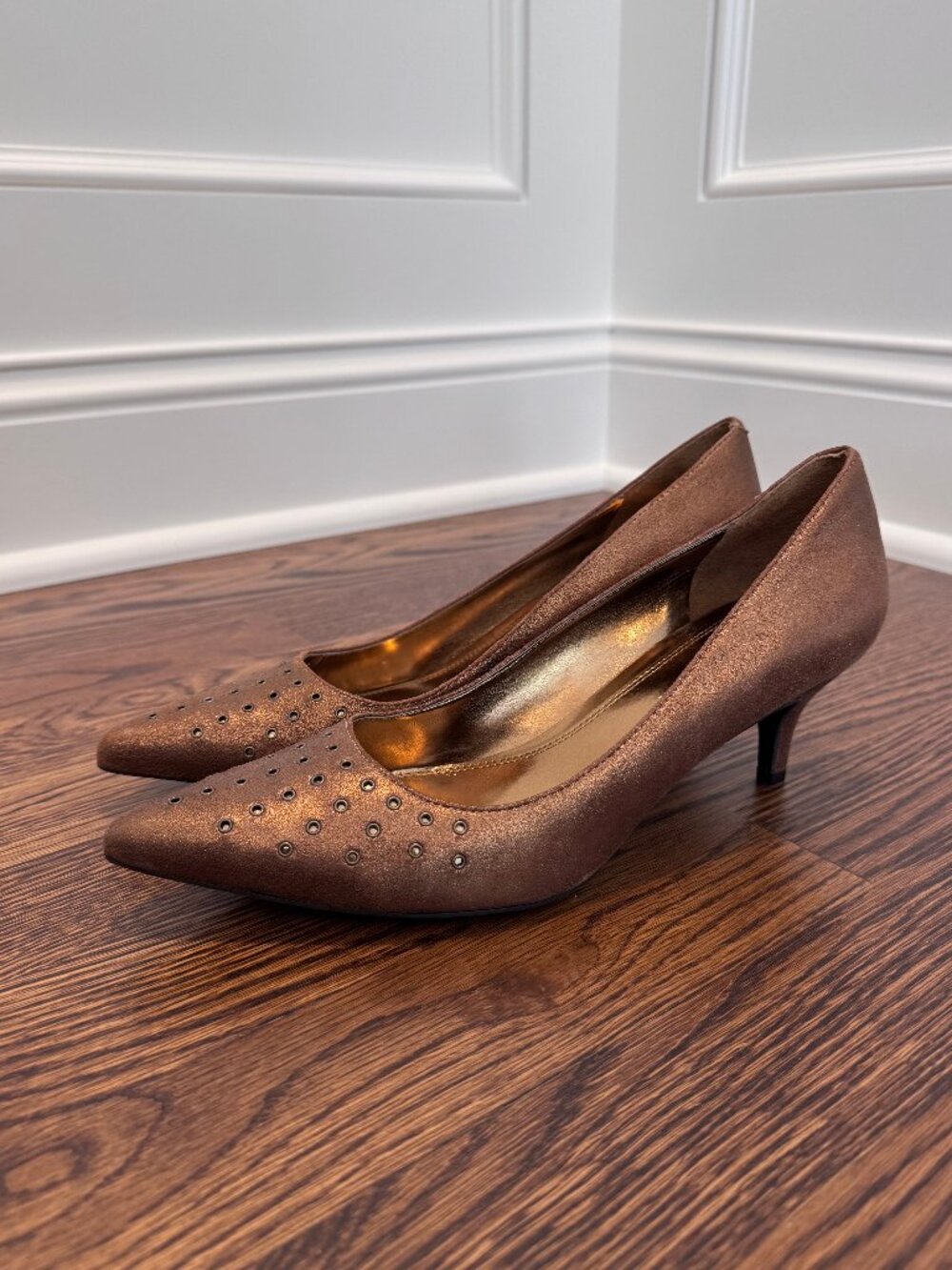 Enzo Angiolini Bronze/Copper Metallic Pointed Toe Kitten Heel Pumps NIB Size 7